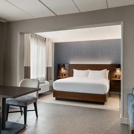 Four Points By Sheraton Columbus-Polaris Exteriör bild