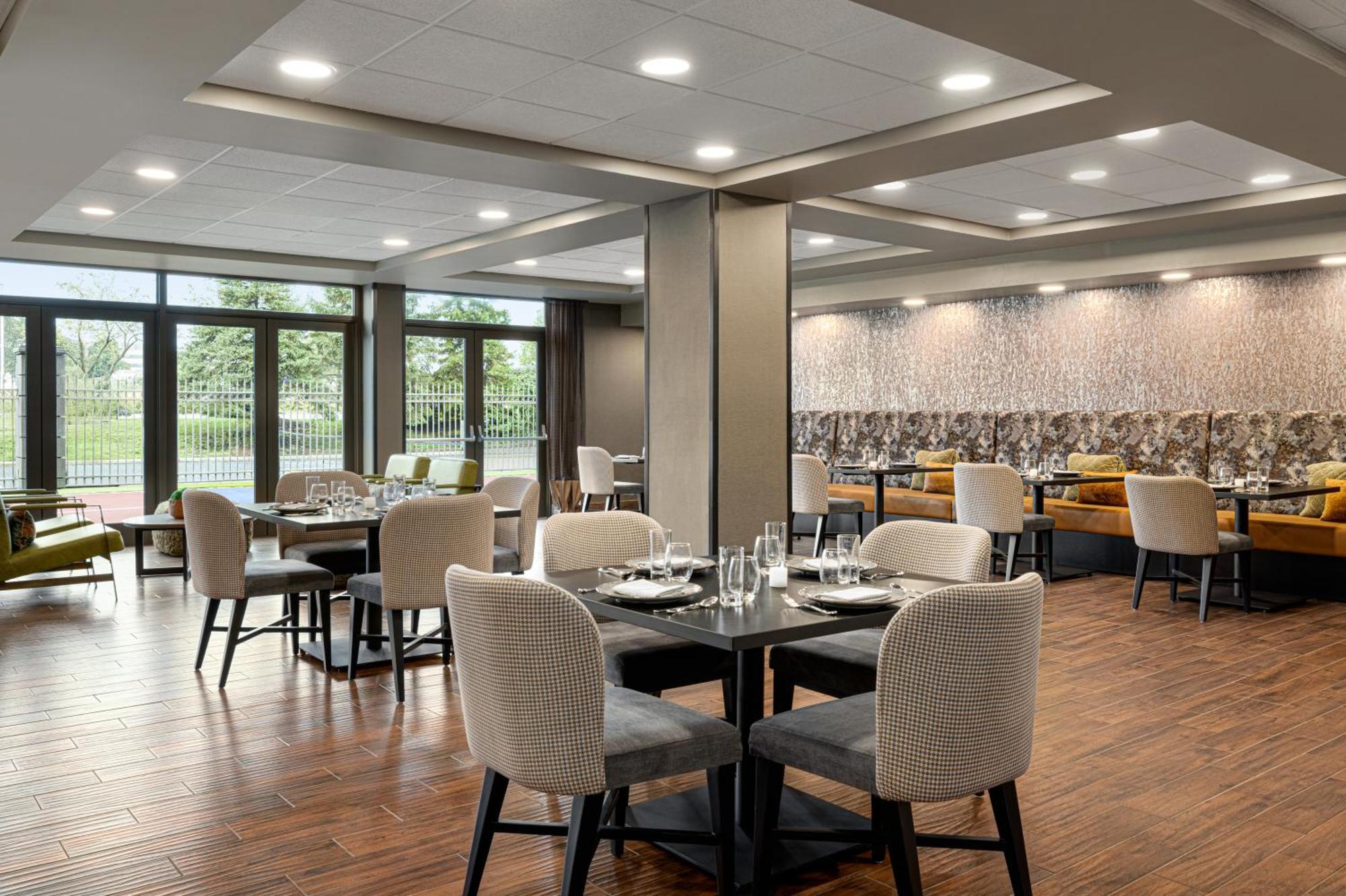 Four Points By Sheraton Columbus-Polaris Exteriör bild