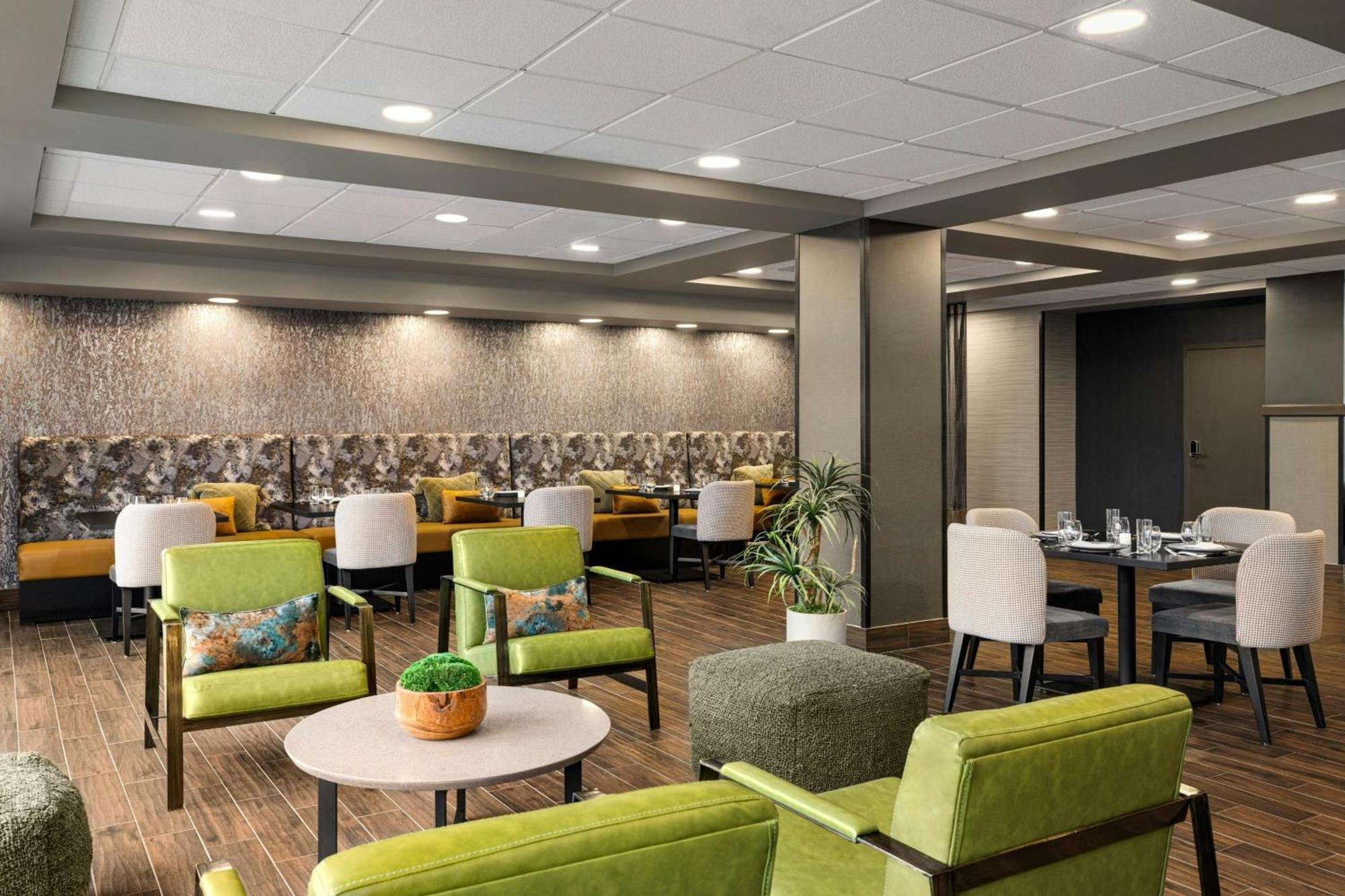 Four Points By Sheraton Columbus-Polaris Exteriör bild